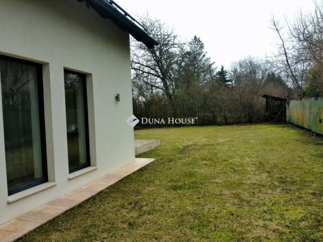 Eladó családi ház, Velencén 198.7 M Ft, 4 szobás