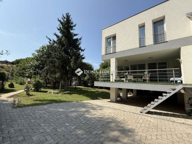 Eladó családi ház, Szalántán 149.9 M Ft, 10 szobás