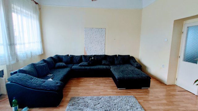 Eladó családi ház, Bugyin 59.9 M Ft, 6 szobás
