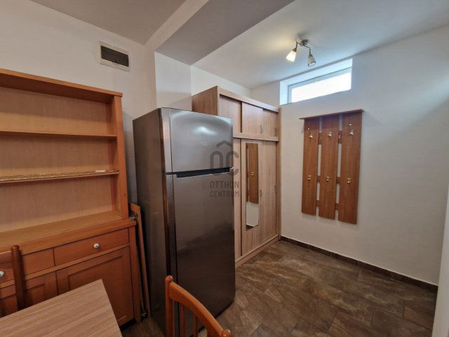 Eladó családi ház, Budakeszin 50.25 M Ft, 2 szobás