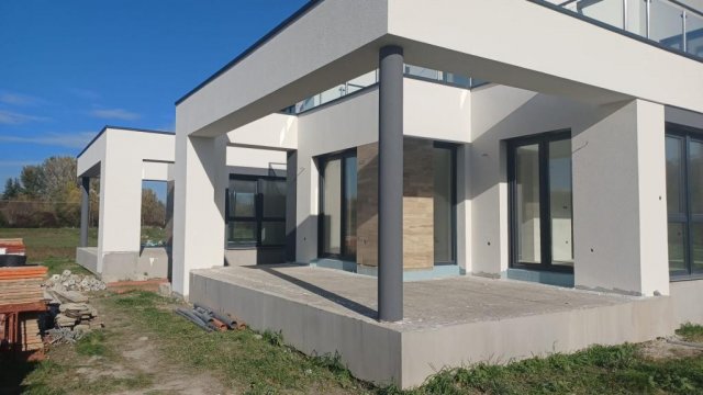 Eladó családi ház, Győrött 199.9 M Ft, 4 szobás