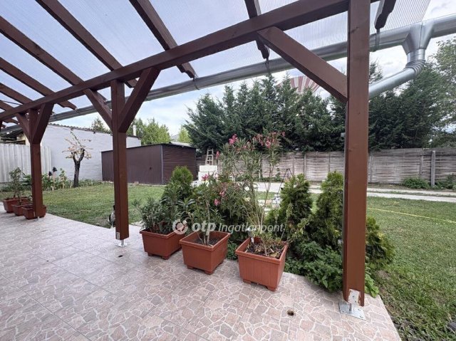 Eladó téglalakás, Budapesten, XXI. kerületben 89.9 M Ft