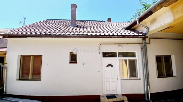 Eladó családi ház, Kecskeméten 39.9 M Ft, 3 szobás