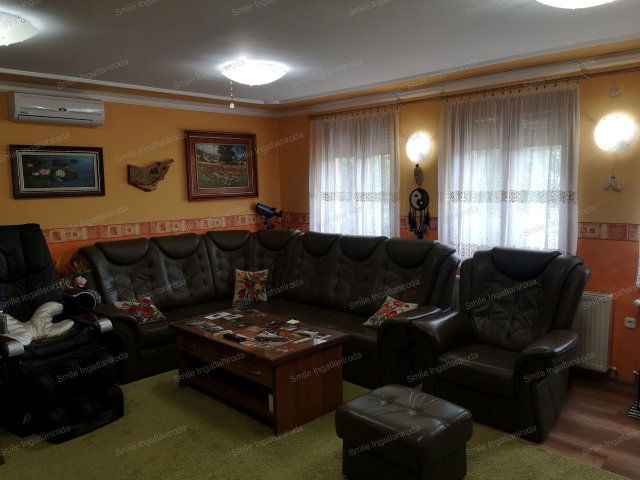 Eladó családi ház, Nyíregyházán 99 M Ft, 4+1 szobás