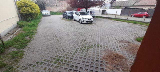 Kiadó garázs, Debrecenben 30 E Ft / hó / költözzbe.hu