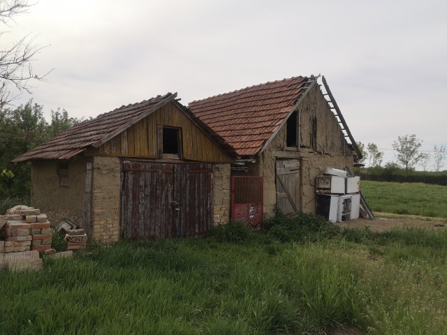 Eladó családi ház, Okányon 2.6 M Ft, 2 szobás