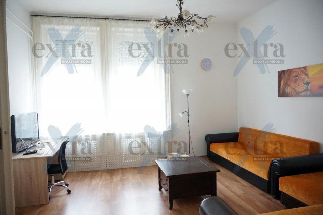 Eladó téglalakás, Szegeden 85 M Ft, 3 szobás