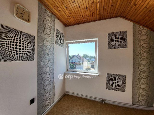 Eladó családi ház, Tamásiban 28.6 M Ft, 3 szobás