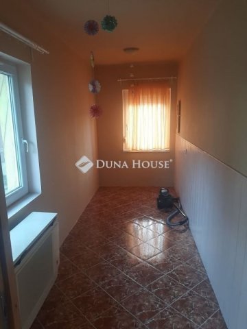 Eladó családi ház, Székesfehérvárott 55.5 M Ft, 2 szobás