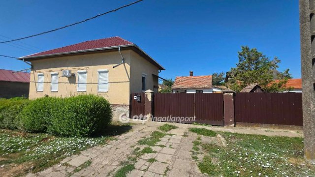 Eladó családi ház, Kabán 28.5 M Ft, 2+1 szobás