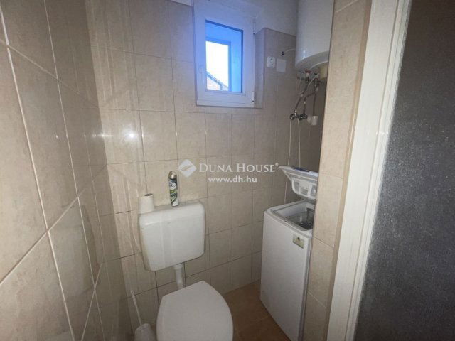 Eladó családi ház, Nyergesújfaluban 52.5 M Ft, 4 szobás