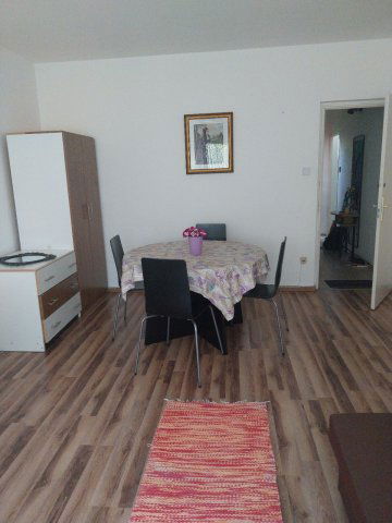 Kiadó panellakás, albérlet, XIV. kerületben, Vezér utcában