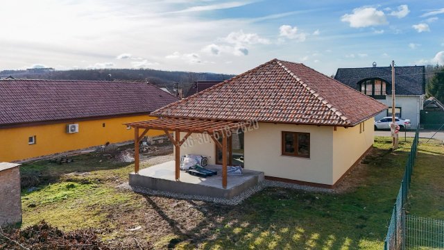 Eladó családi ház, Rétságon, Templom utcában 99.99 M Ft