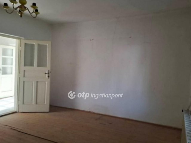 Eladó családi ház, Biharkeresztesen 35 M Ft, 1+2 szobás