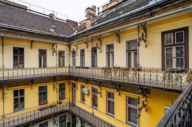 Eladó téglalakás, Budapesten, VII. kerületben 119 M Ft