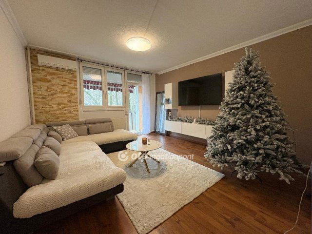 Eladó panellakás, Kecskeméten 55 M Ft, 2+1 szobás