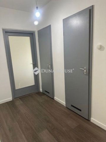 Eladó panellakás, Budapesten, XV. kerületben 82 M Ft, 3+1 szobás