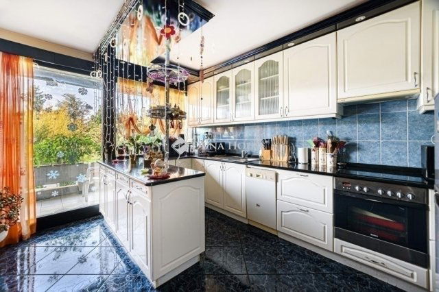 Eladó családi ház, Budapesten, XII. kerületben 225 M Ft