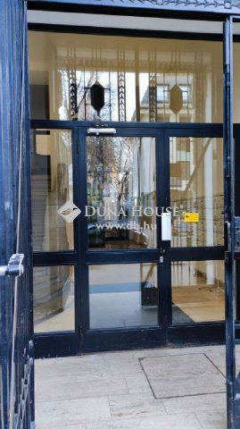 Eladó üzlethelyiség, Budapesten, VI. kerületben 190 M Ft