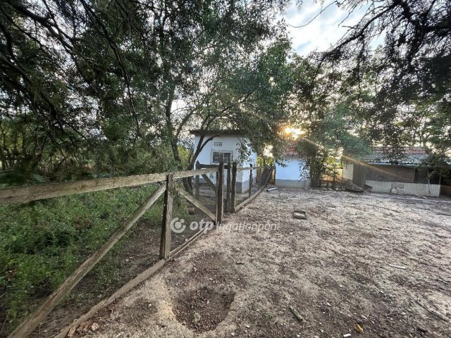 Eladó családi ház, Zsákán 13.4 M Ft, 2+1 szobás