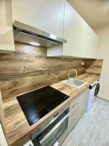 Kiadó téglalakás, albérlet, Szegeden, Kígyó utcában, 2 szobás