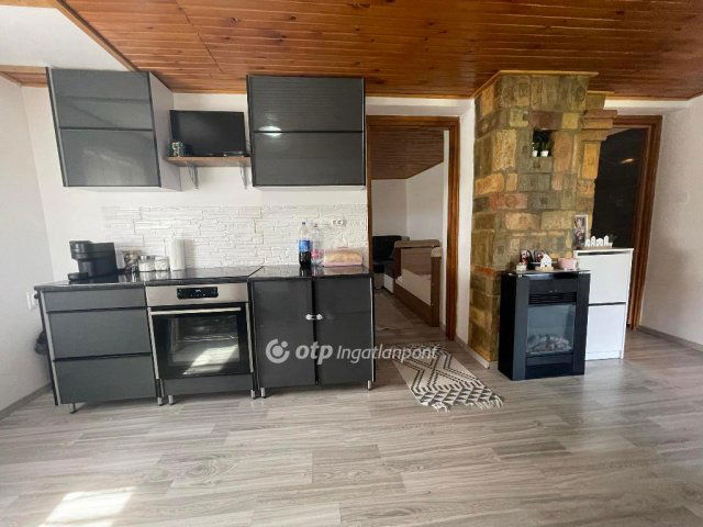Eladó családi ház, Tápiószelén 34.9 M Ft, 1+2 szobás
