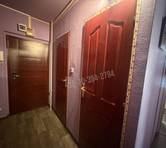Eladó panellakás, Oroszlányban, Táncsics udvarban 33.5 M Ft