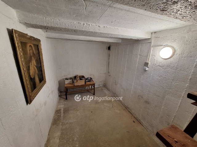 Eladó családi ház, Tiszaörsön 23.5 M Ft, 1 szobás