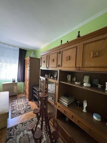 Eladó téglalakás, Veszprémben 78 M Ft, 3 szobás