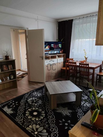 Eladó panellakás, Miskolcon 27.5 M Ft, 3 szobás