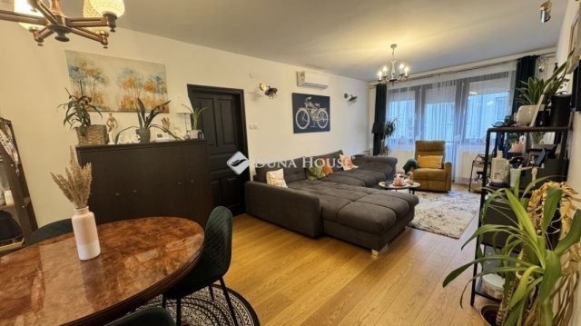 Eladó téglalakás, Nyíregyházán 48.8 M Ft, 3 szobás