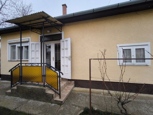 Eladó családi ház, Berettyóújfaluban 44.3 M Ft, 3 szobás