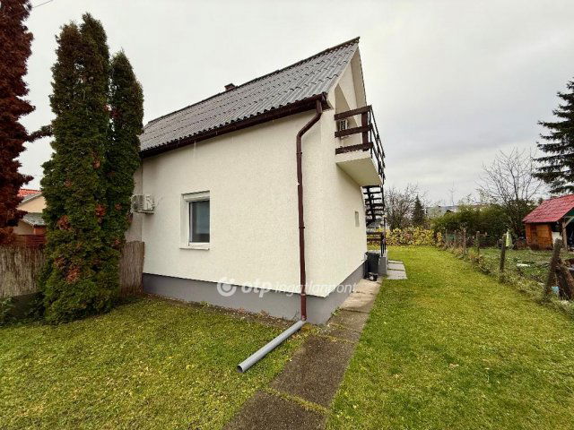 Eladó nyaraló, Mályin 31.9 M Ft, 2 szobás / költözzbe.hu