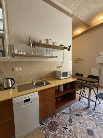 Eladó téglalakás, Budapesten, VI. kerületben, Teréz körúton