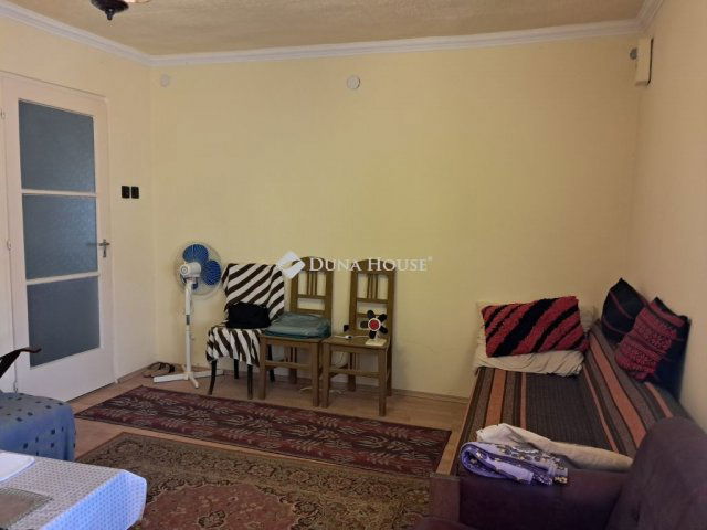 Eladó családi ház, Debrecenben 35 M Ft, 1 szobás