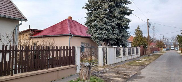 Eladó családi ház, Szolnokon 44 M Ft, 2+1 szobás