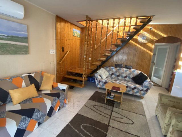 Eladó családi ház, Siófokon 169 M Ft, 22 szobás