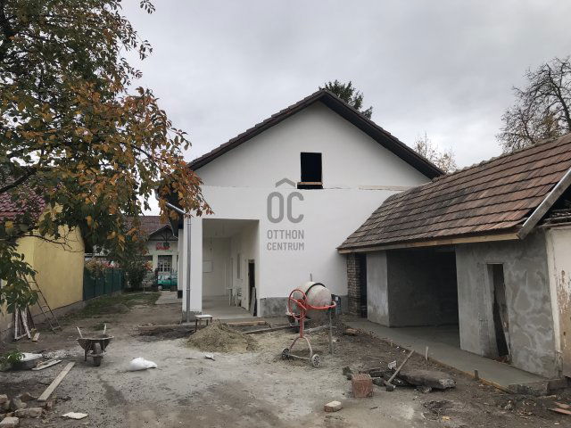 Eladó családi ház, Szentmártonkátán 59 M Ft, 3 szobás