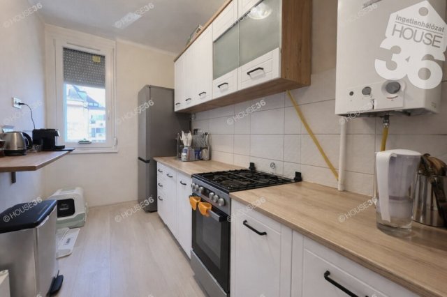 Eladó téglalakás, Kecskeméten 55.8 M Ft, 2 szobás