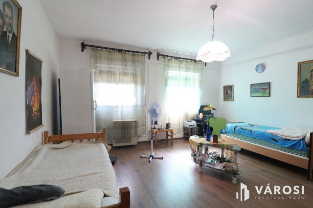 Eladó családi ház, Kiszomboron 29.9 M Ft, 3 szobás