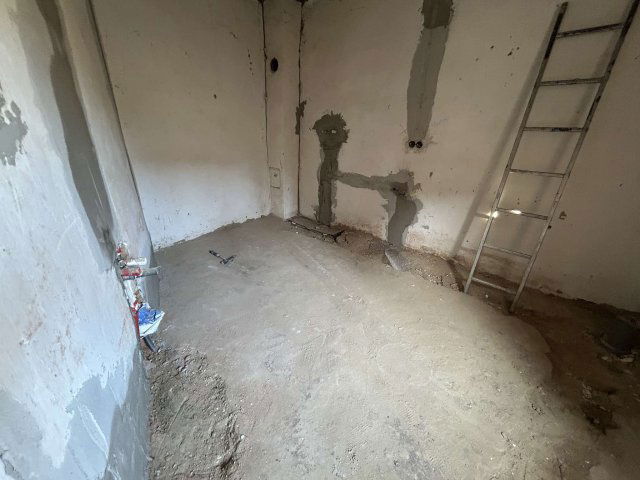 Eladó családi ház, Kaposváron 16.5 M Ft, 2 szobás