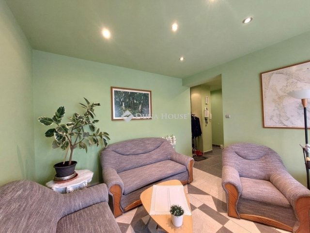 Eladó téglalakás, Székesfehérvárott 89.9 M Ft, 4 szobás