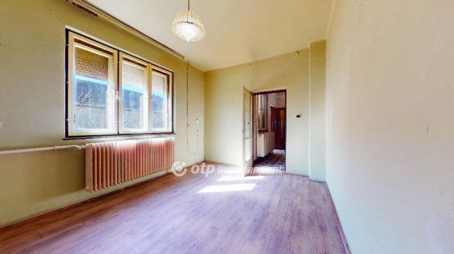 Eladó családi ház, Nyírtasson 10 M Ft, 3 szobás