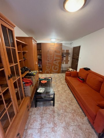 Kiadó téglalakás, albérlet, XVI. kerületben, Újszász utcában