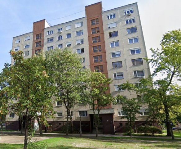 Eladó panellakás, Kecskeméten 32 M Ft, 2+1 szobás