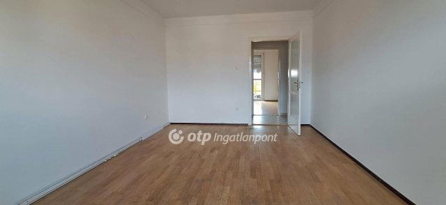 Eladó téglalakás, Pásztón 68 M Ft, 4 szobás