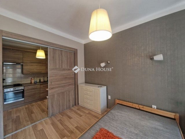 Eladó téglalakás, Budapesten, XI. kerületben 127.9 M Ft