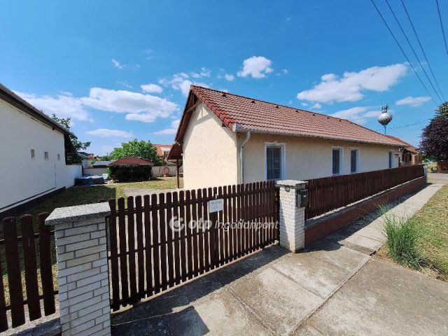 Eladó hotel, Abádszalókban 84 M Ft / költözzbe.hu