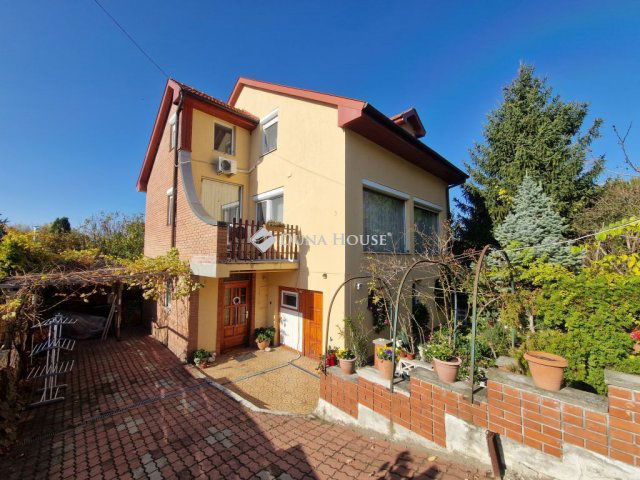 Eladó családi ház, Baján 65 M Ft, 5 szobás