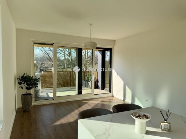 Eladó téglalakás, Budapesten, XI. kerületben 156.9 M Ft